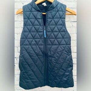 IVIVVA by LULULEMON girls size 14 & 10 puffer vest